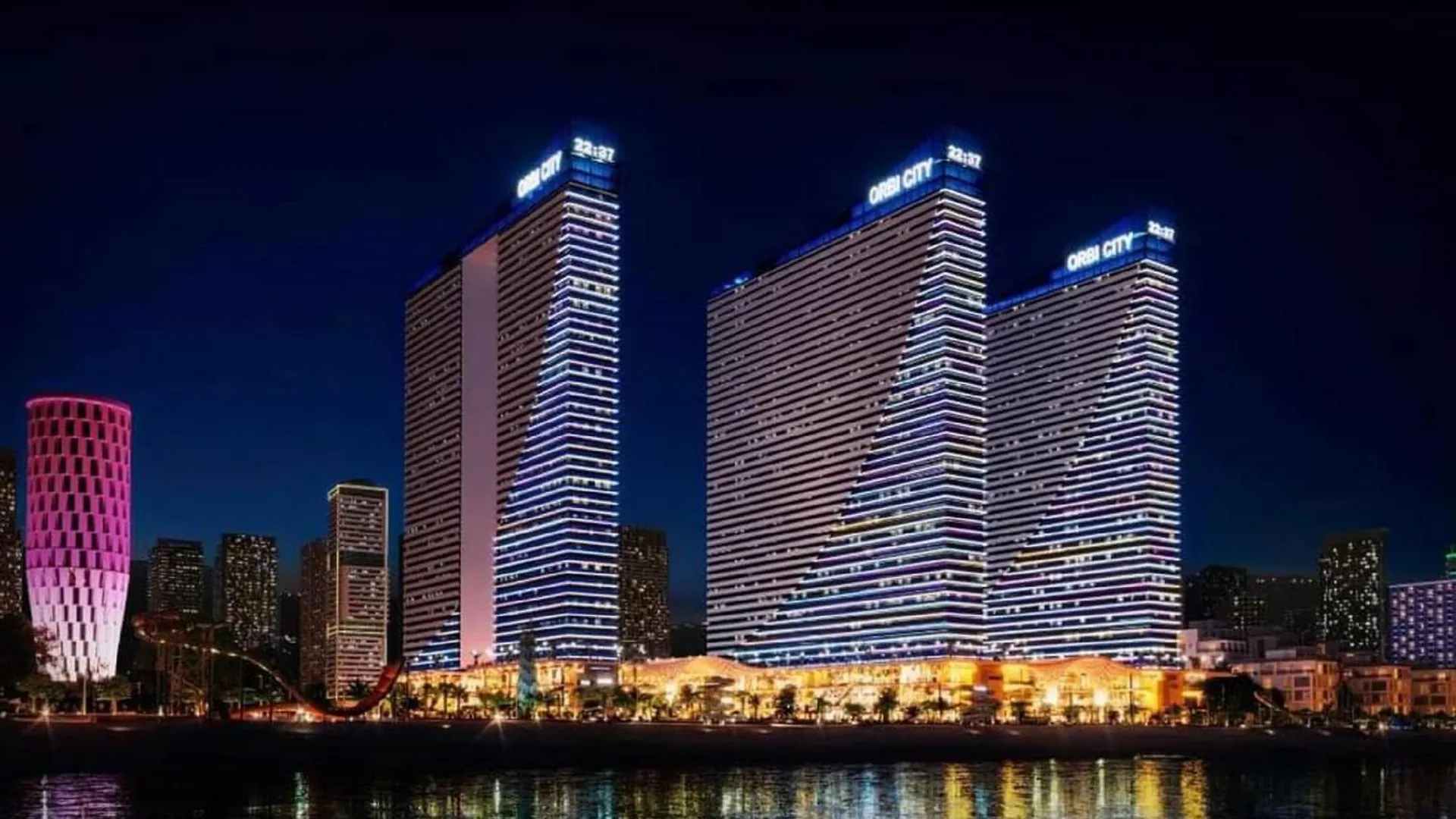 Paragon Hotel - Orbi City Batumi 5*,